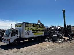 Best Attic Cleanout in Heritage Pines, FL